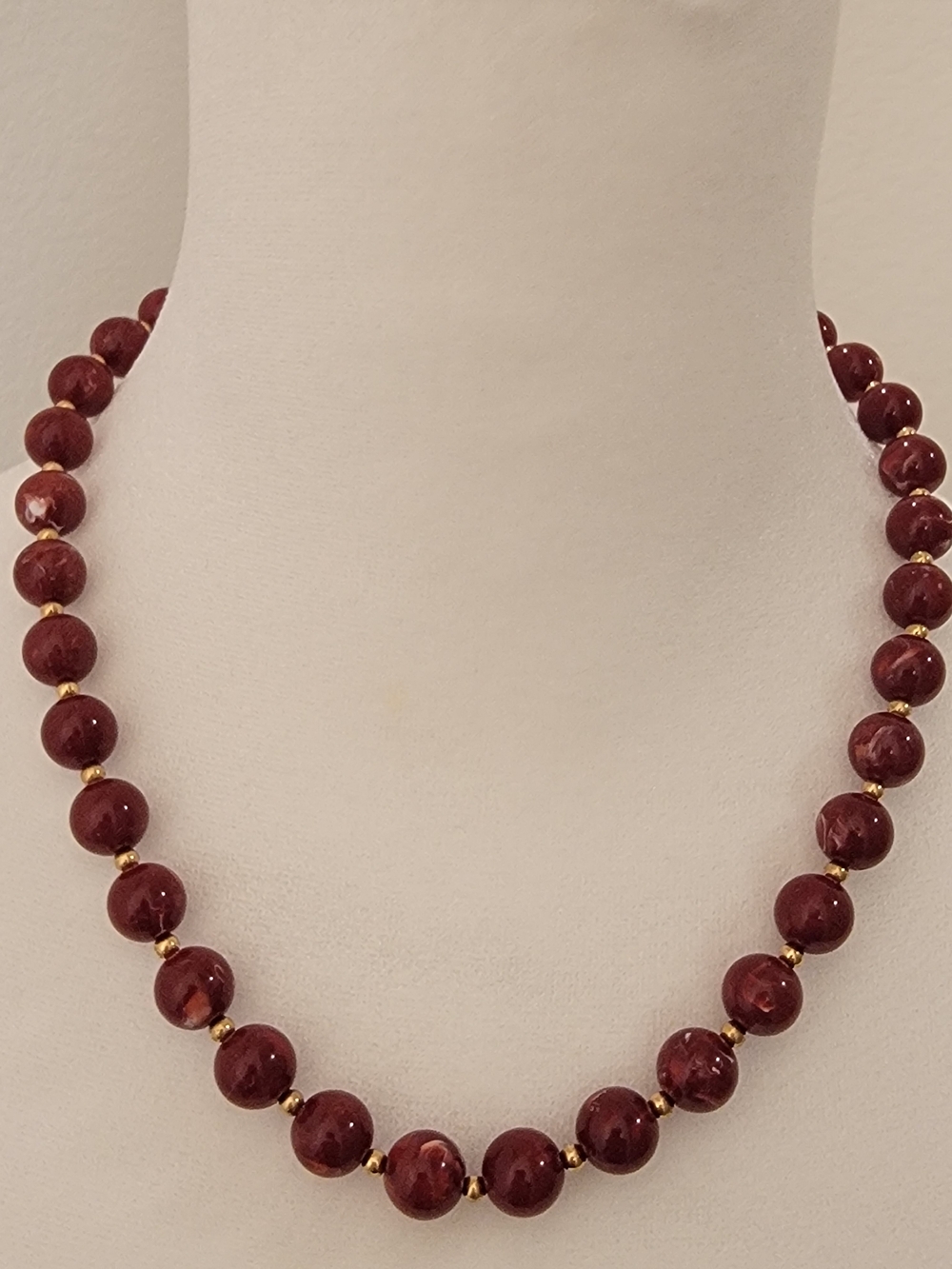 Vintage 18" Monet Marbled Maroon Acrylic Beaded Necklace.